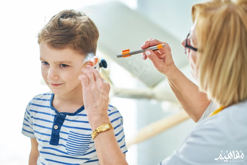 تنظيف الأذن تنظيف الأذن