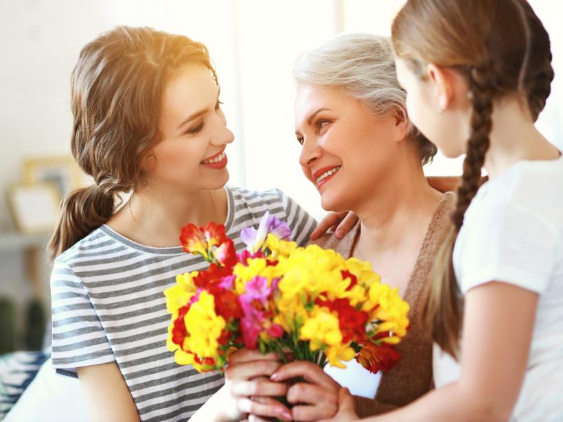 عيد الام عيد الام