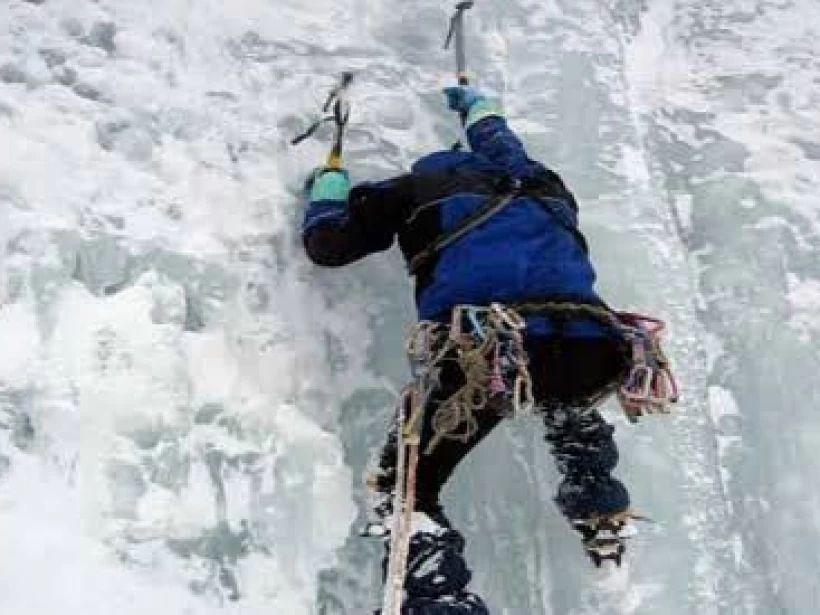 تسلق الثلوج تسلق الثلوج