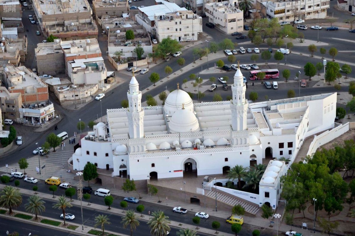 مسجد القبلتين مسجد القبلتين