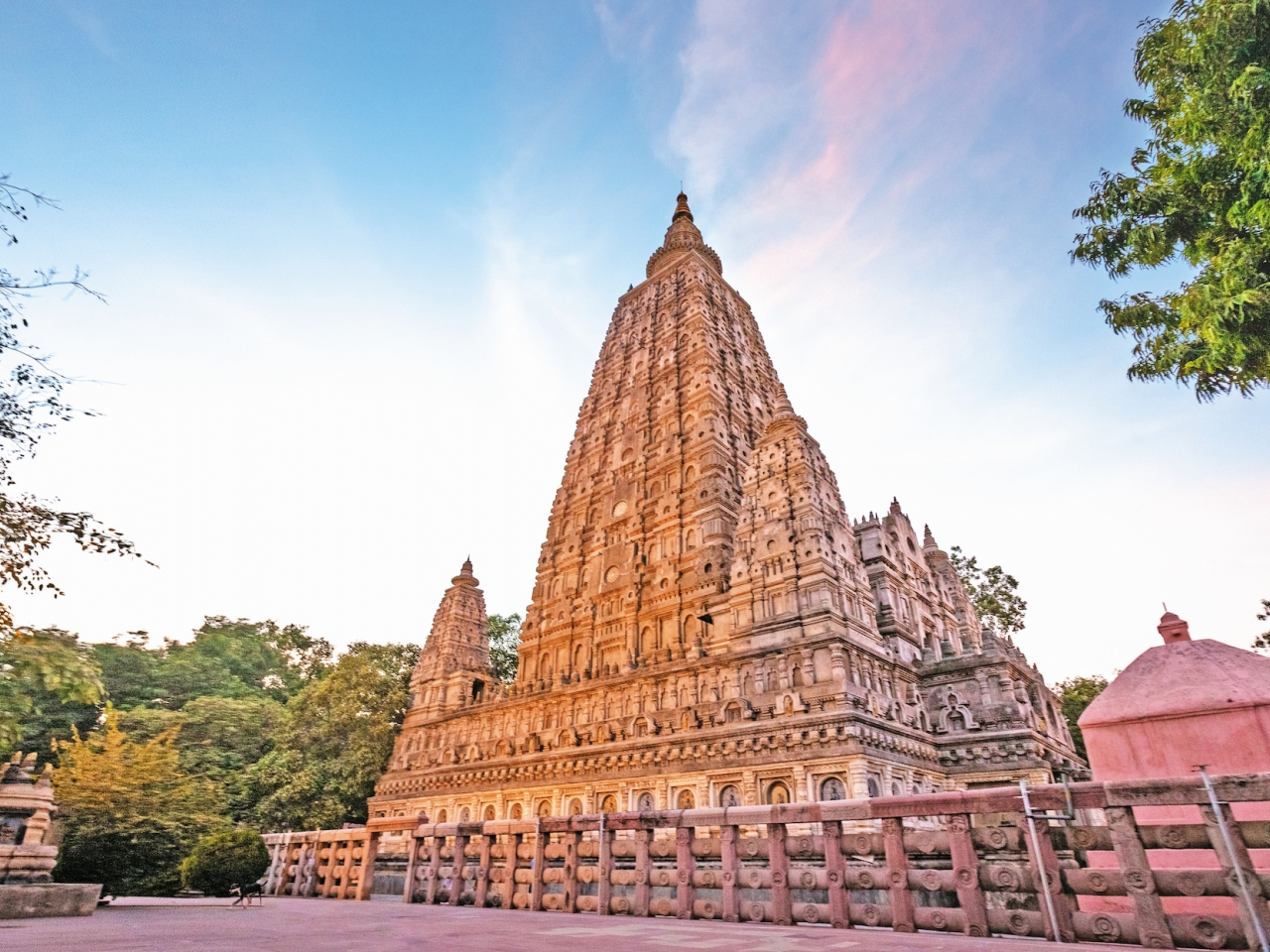 الهند الهند